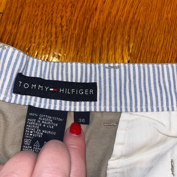 Tommy Hilfiger Khaki Mens shorts size 36 - Picture 2 of 5